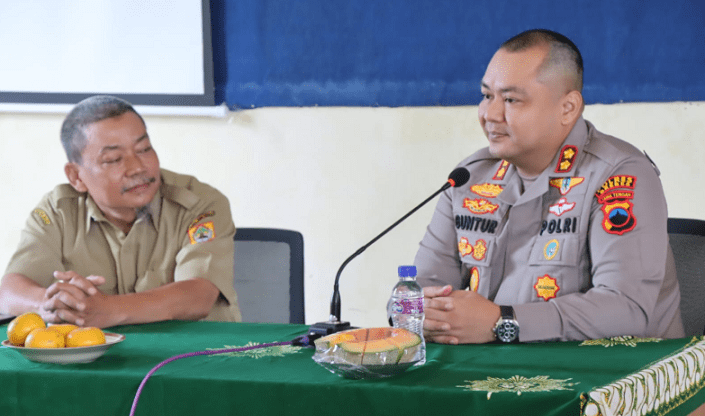 Arus-Balik-Mudik-Masih-Ramai-Kapolres-Brebes-Atur-Lalulintas-di-Dermoleng