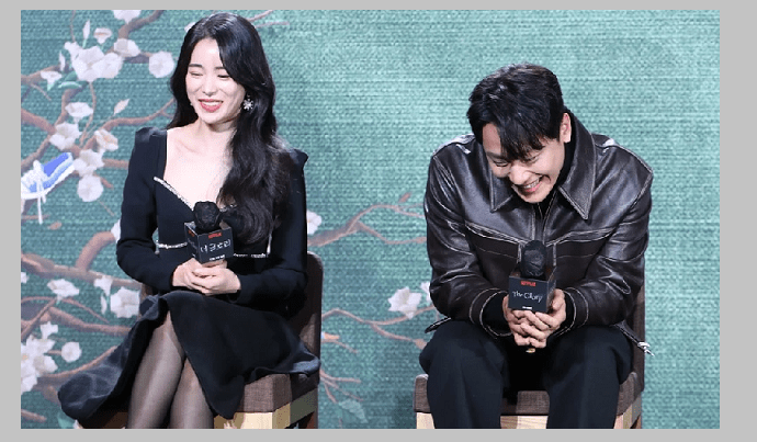 Bintang-The-Glory-Lim-Ji-yeon-dan-Lee-Do-hyun-Resmi-Berpacaran