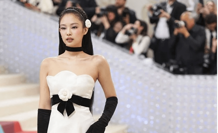 Jenny-BLACKPINK-telah-mengungkapkan-persiapannya-untuk-Met-Gala-2023